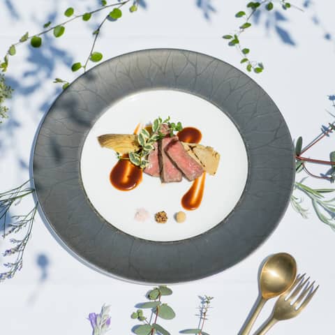 【30名 1,850,000円~】2026年3月~6月 春婚プラン