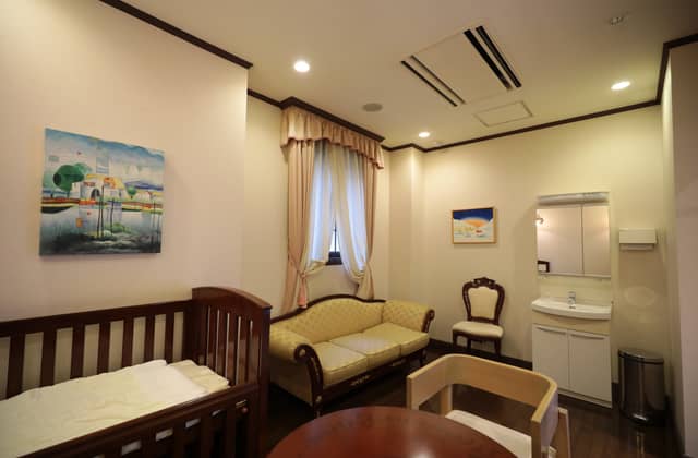 大阪アンジェリカノートルダム|美女と野獣、プリンセス、ディズニー風の世界観で叶える結婚式が叶う場所