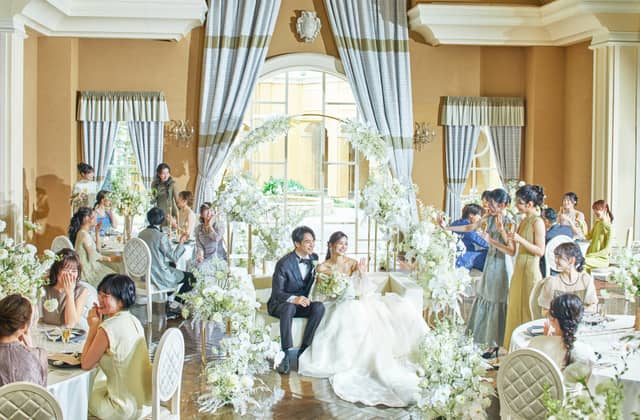 大阪アンジェリカノートルダム|美女と野獣、プリンセス、ディズニー風の世界観で叶える結婚式が叶う場所