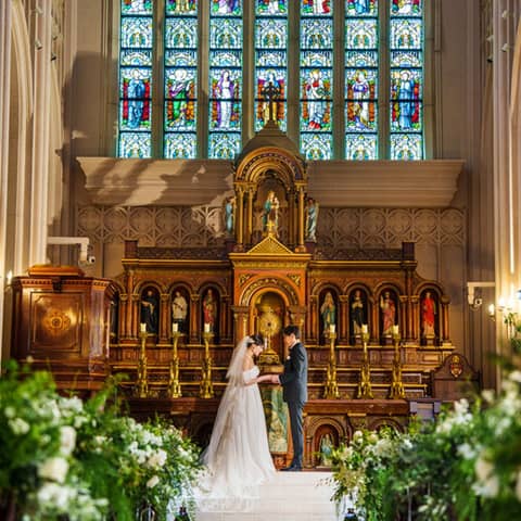 大阪アンジェリカノートルダム|美女と野獣、プリンセス、ディズニー風の世界観で叶える結婚式が叶う場所