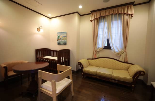 大阪アンジェリカノートルダム|美女と野獣、プリンセス、ディズニー風の世界観で叶える結婚式が叶う場所