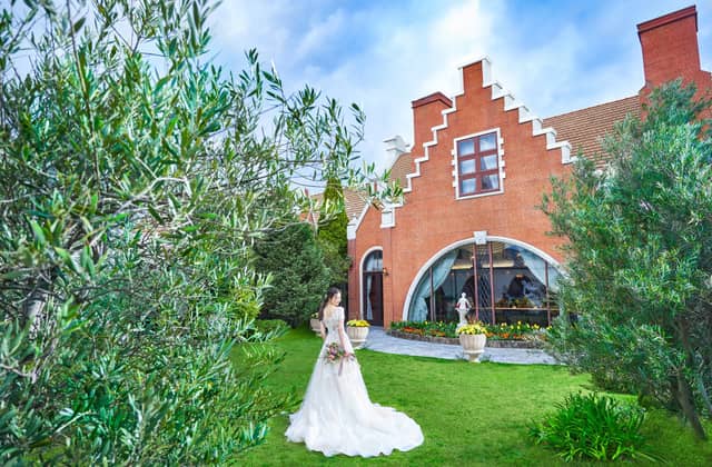 大阪アンジェリカノートルダム|美女と野獣、プリンセス、ディズニー風の世界観で叶える結婚式が叶う場所