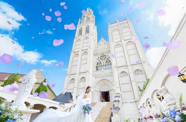 大阪アンジェリカノートルダム|美女と野獣、プリンセス、ディズニー風の世界観で叶える結婚式が叶う場所