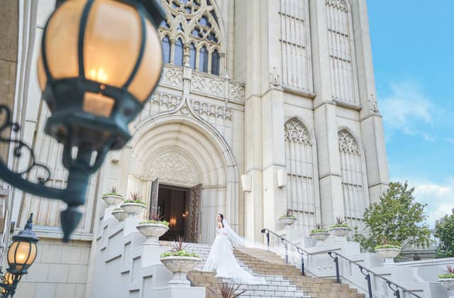 大阪アンジェリカノートルダム|美女と野獣、プリンセス、ディズニー風の世界観で叶える結婚式が叶う場所