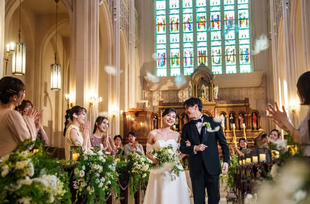 大阪アンジェリカノートルダム|美女と野獣、プリンセス、ディズニー風の世界観で叶える結婚式が叶う場所