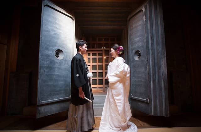 横浜市指定有形文化財 「三溪園 鶴翔閣」で結婚式/【ベストレート保証】ウエディングガーデン