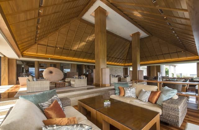 ザ・リッツ・カールトン沖縄|ウエディング|ラグジュアリーホテル|上質|大人婚|インポートドレス