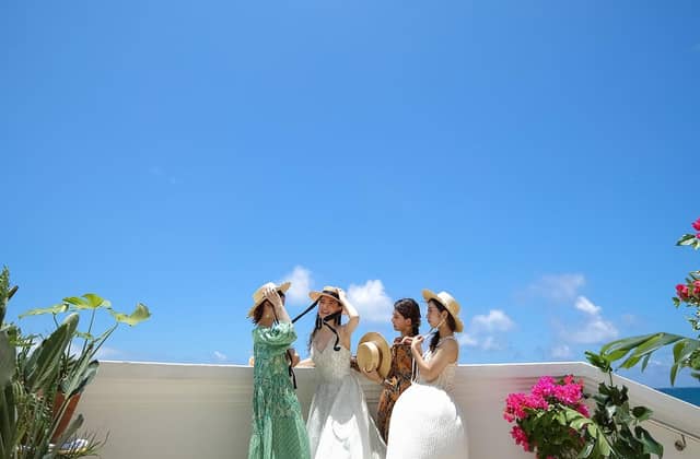 【公式】ヴォヤージュ ドゥ ルミエール 北谷リゾート|沖縄 北谷 結婚式場