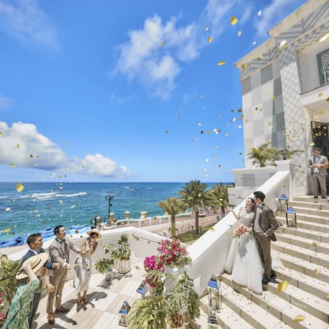 【公式】ヴォヤージュ ドゥ ルミエール 北谷リゾート|沖縄 北谷 結婚式場