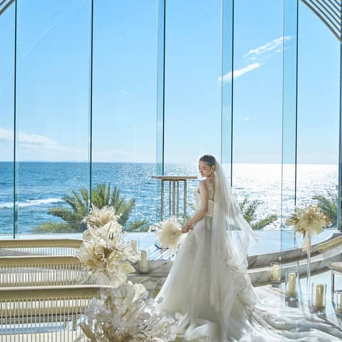【公式】ヴォヤージュ ドゥ ルミエール 北谷リゾート|沖縄 北谷 結婚式場