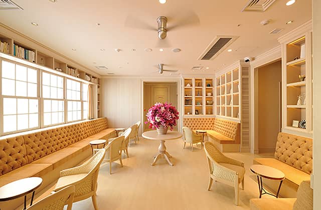 【公式】ヴォヤージュ ドゥ ルミエール 北谷リゾート|沖縄 北谷 結婚式場