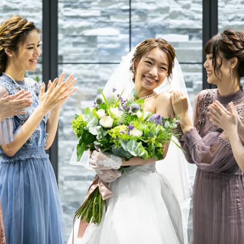 【135万特典】ドレス2点・タキシード1点無料&前撮り無料の人気プラン