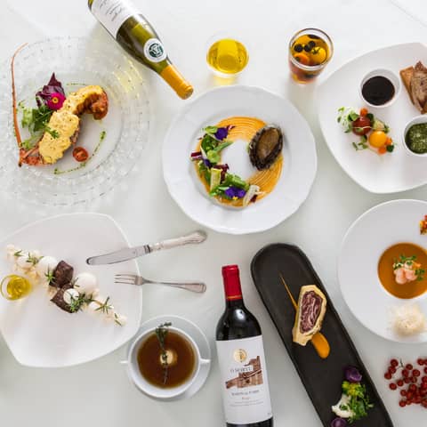 【135万特典】ドレス2点・タキシード1点無料&前撮り無料の人気プラン