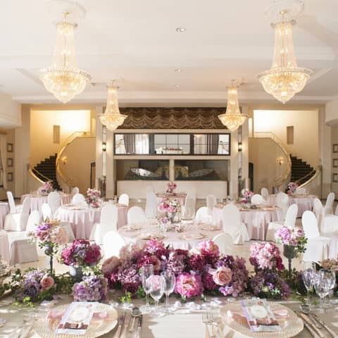 【135万特典】ドレス2点・タキシード1点無料&前撮り無料の人気プラン