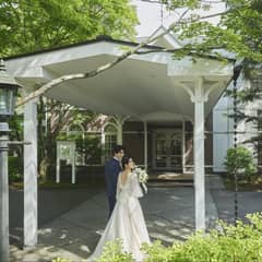 【平日限定】ご家族でプライベートウエディング<6名62万>