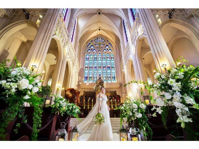 大阪アンジェリカノートルダム|美女と野獣、プリンセス、ディズニー風の世界観で叶える結婚式が叶う場所