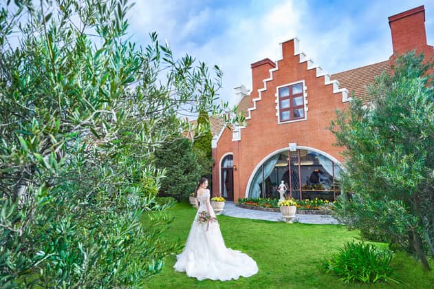 大阪アンジェリカノートルダム｜美女と野獣、プリンセス、ディズニー風の世界観で叶える結婚式が叶う場所