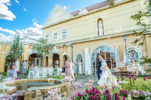 大阪アンジェリカノートルダム｜美女と野獣、プリンセス、ディズニー風の世界観で叶える結婚式が叶う場所