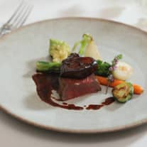 来館された方に当館自慢のお料理のご試食をプレゼント