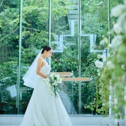 【公式】ザ・プリンス パークタワー東京ウエディング│東京タワーを臨む結婚式場 まるで森の中にいるようなチャペル