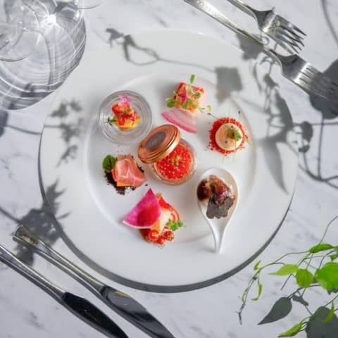 【27年3月～5月】スプリングウエディングプラン80名241万円