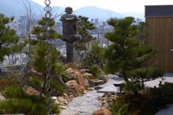 ザ・リッツ・カールトン京都｜京都 結婚式場 ホテルウエディング お部屋の庭園から東山を望む 和の空間