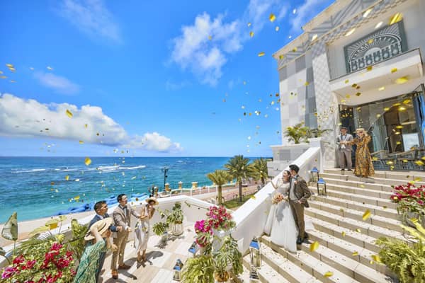 【公式】ヴォヤージュ ドゥ ルミエール 北谷リゾート|沖縄 北谷 結婚式場