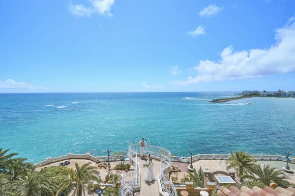 【公式】ヴォヤージュ ドゥ ルミエール 北谷リゾート|沖縄 北谷 結婚式場