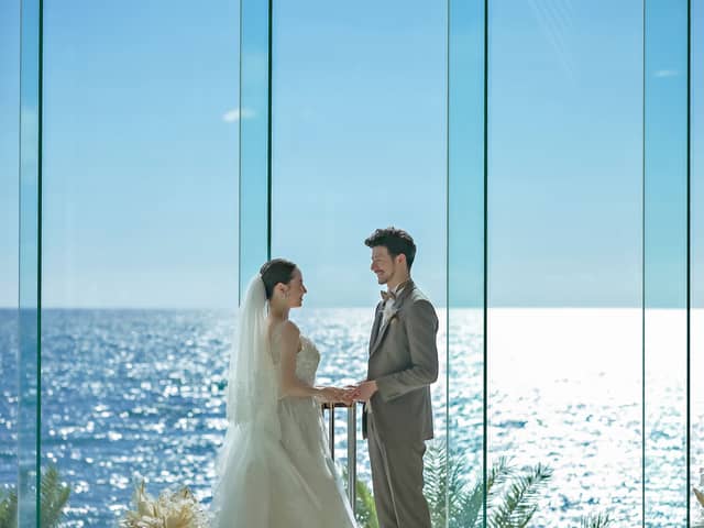【公式】ヴォヤージュ ドゥ ルミエール 北谷リゾート|沖縄 北谷 結婚式場